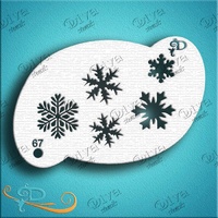 Diva Stencil 067 -5 snowflakes